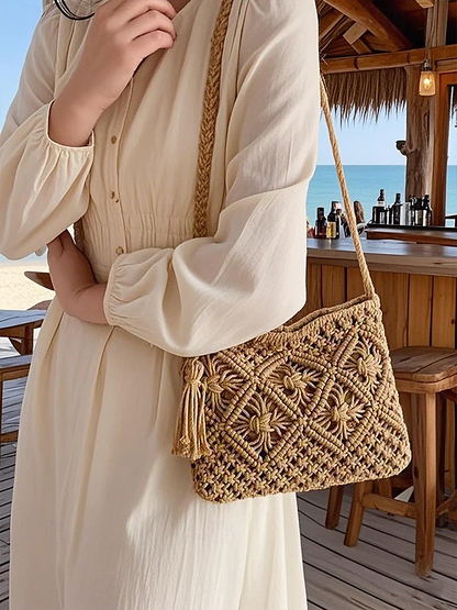 Dames Handgeweven Boho Crossbody Tas – Vintage Macramé Schoudertas met Kwastje voor Strandvakanties en Casual Outfits Kleur Zwart Wit Roze